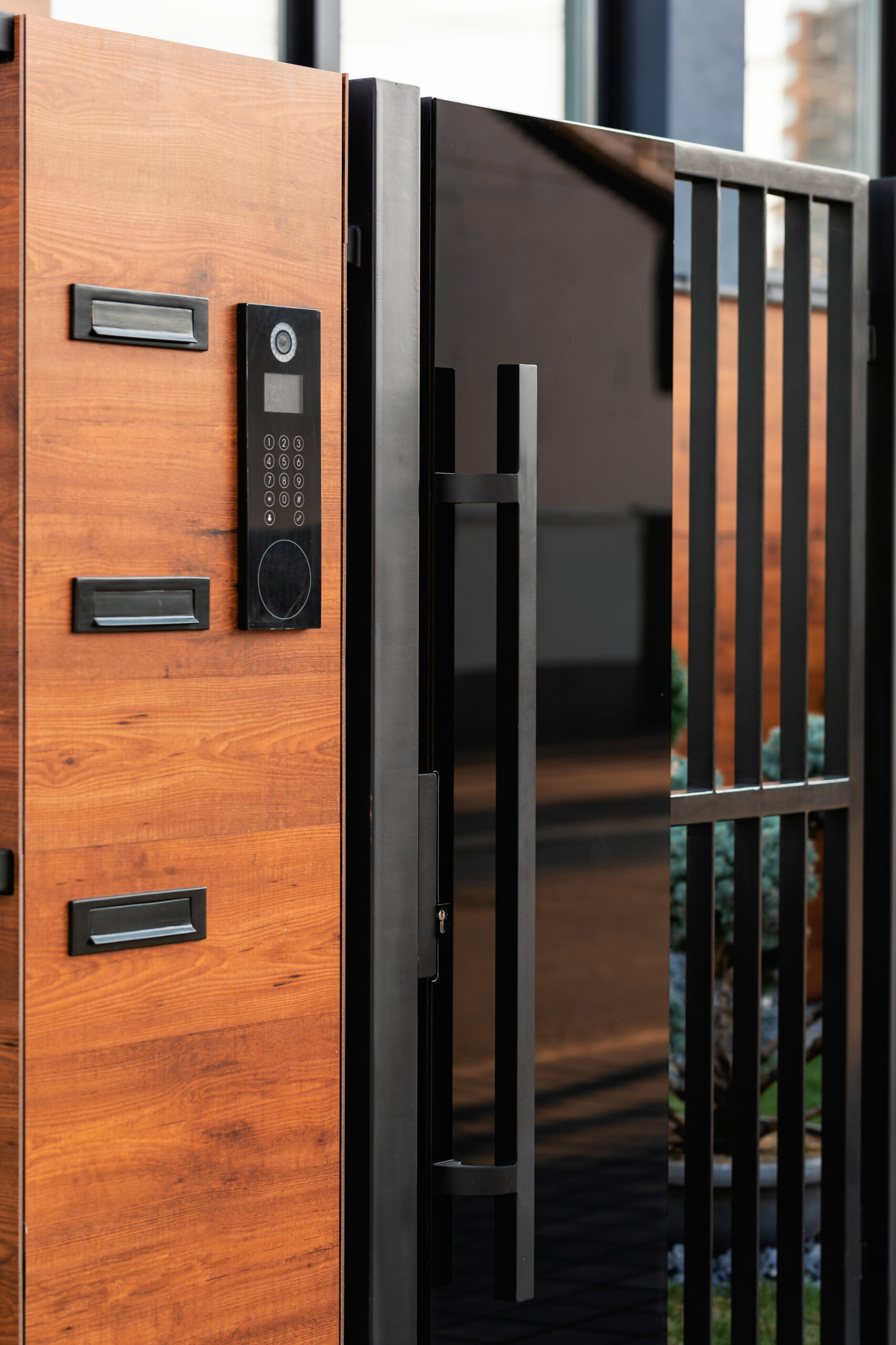 Residential - Black Wall Security